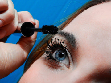 Lash Love: Your Guide to PurpleBee’s CurlMe Up Mascara